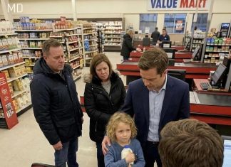 An 8-Year-Old Girl Asked for Help Buying Milk—The Next Day, an Unexpected Visitor Arrived An 8-Year-Old Girl Asked for Help Buying Milk—The Next Day, an Unexpected Visitor Arrived - featured image