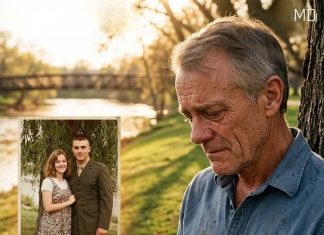 Thirty Years After Losing My First Love, I Saw Someone Waiting Beneath Our Old Willow Tree Thirty Years After Losing My First Love, I Saw Someone Waiting Beneath Our Old Willow Tree - featured image