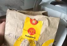 “A Note from a Delivery Driver Completely Changed My Life — I’ll Always Be Grateful” “A Note from a Delivery Driver Completely Changed My Life — I’ll Always Be Grateful” - featured image