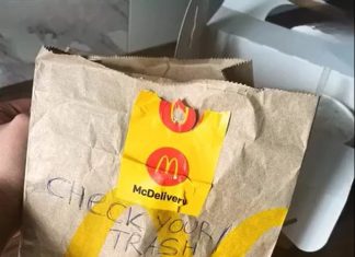 “A Note from a Delivery Driver Completely Changed My Life — I’ll Always Be Grateful” “A Note from a Delivery Driver Completely Changed My Life — I’ll Always Be Grateful” - featured image