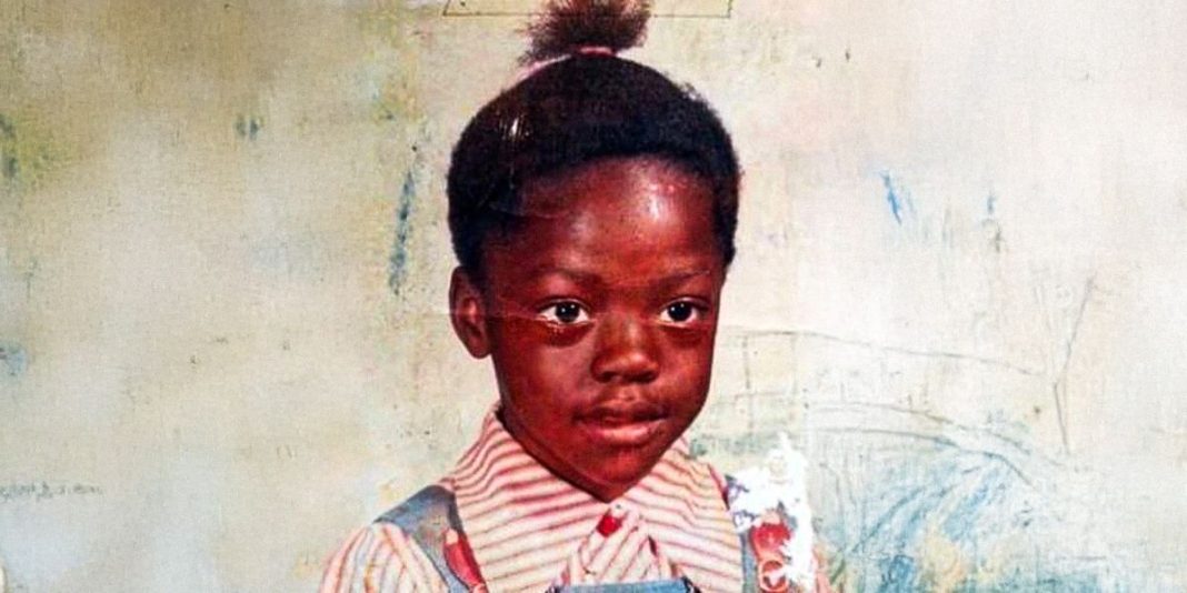 Can You Guess Who This Kindergarten Girl Became? — Photos - featured image