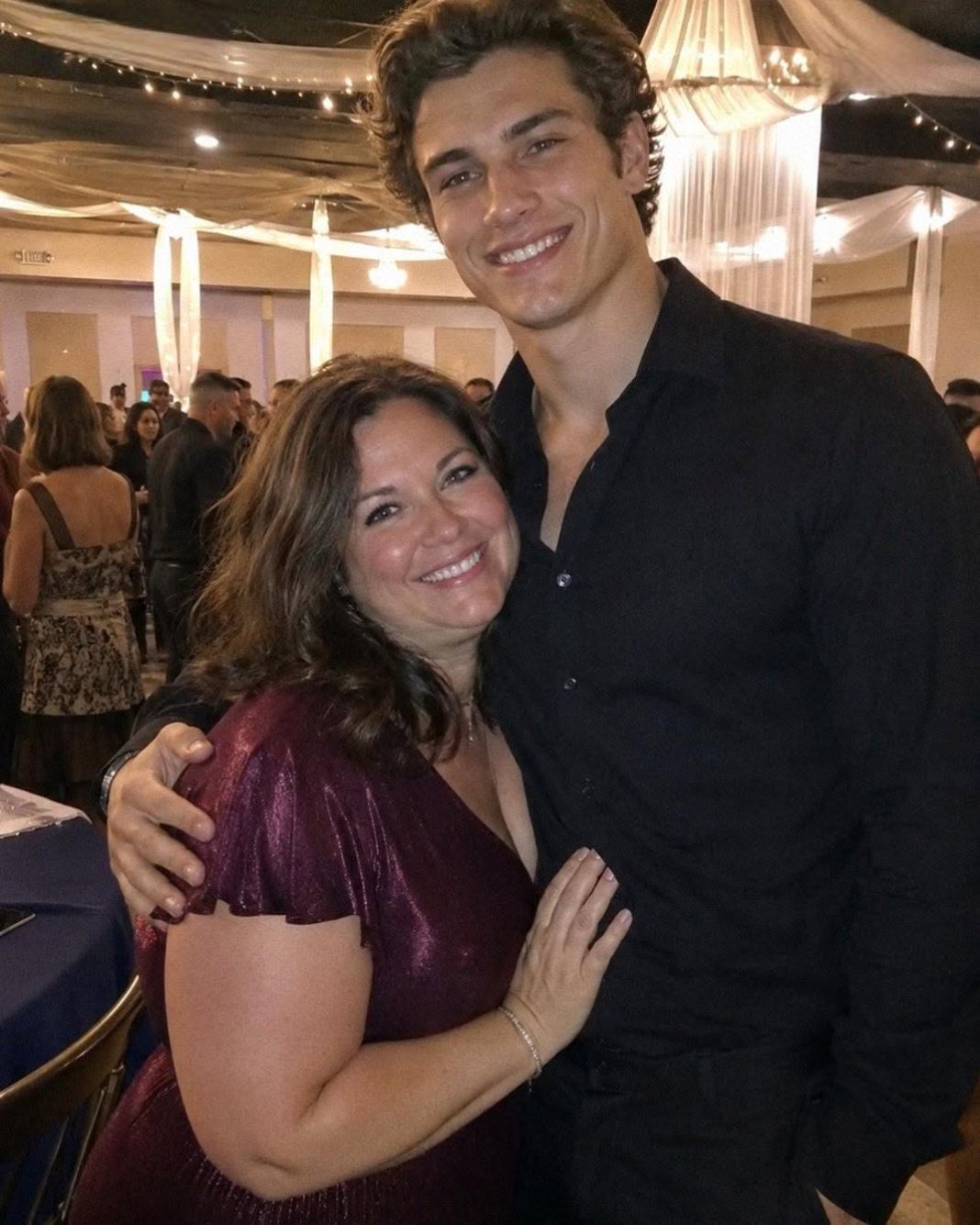 I Invited an Actor to My 20-Year Reunion to Teach My Former Bully a Lesson—What Happened Next Surprised Everyone - featured image