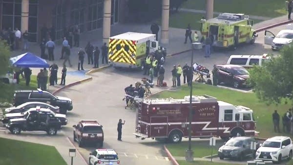 –BREAKING: At least 4 dead, 10 injured after mass shooting at child…See more in comment –BREAKING: At least 4 dead, 10 injured after mass shooting at child…See more in comment - featured image